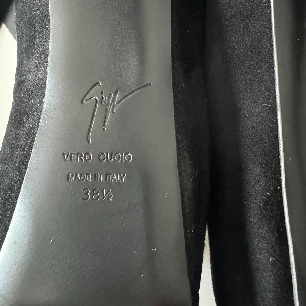 GIUSEPPE ZANOTTI  Eva Black Suede Pumps, size 38.5 - Picture 9 of 17